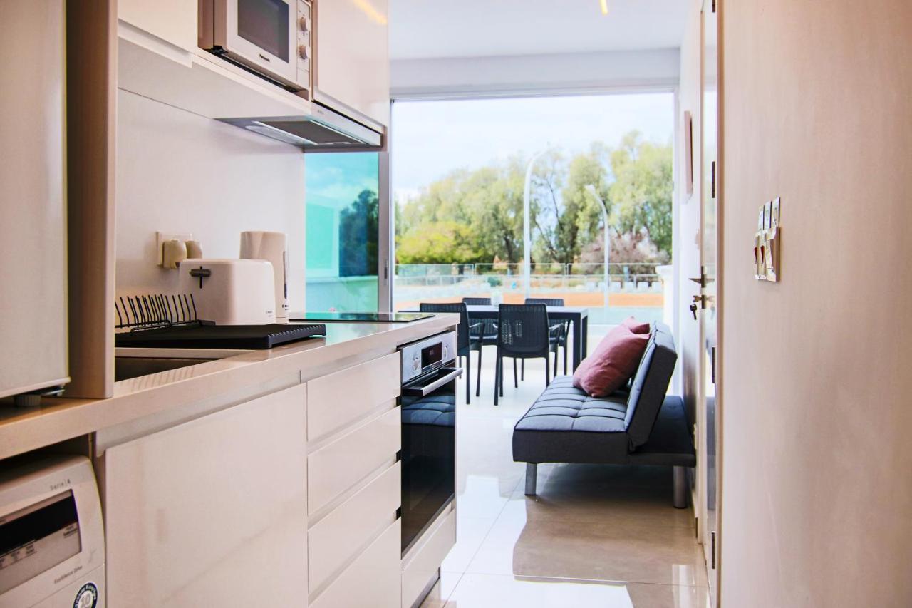 Phaedrus Living - Seaside Luxury Flat Harbour 103 Apartman Paphos Kültér fotó